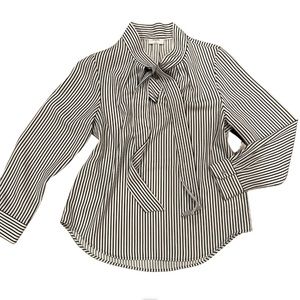 UNTUCKit Blouse Size L